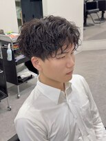 ブライト(BRIGHT)&nbsp;センターパート　ツイストスパイラルパーマ