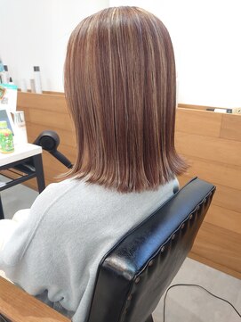 レーノ(leno) 白髪ぼかしハイライトボブ【広島五日市レーノ 左田野徹】