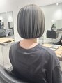 ヘルム(Helm) ブリーチ2回のアンブレラカラー。メリハリをつけて透明感を。