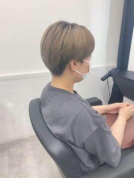 グランドライン(GRAND LINE) 《GRANDLINE友田千栄》マニッシュ刈り上げショート