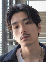 レタッチ バイ フィフス 天神大名(RETOUCH by fifth) 天神大名フェザーパーマメンズカットセンターパートウルフ30代