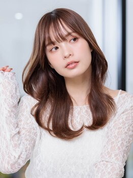 小顔見せ×抜け感≪顔周りレイヤーカット≫トレンドを押さえた似合わせカットで印象チェンジ【心斎橋駅近】