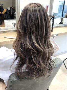 ハイライトボブ脱白髪染めくびれハンサムショートレイヤー48