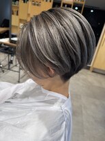ハナバイリズ(HANA by RIZ)&nbsp;海外風　バレイヤージュ　ショートヘア