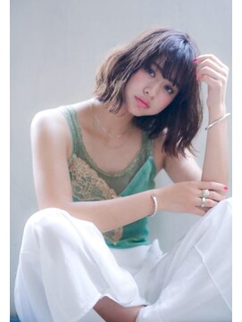 エイミー(Aimee) Aimee ナチュラルフェミニンアッシュ