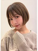 前下がり丸みショートボブで小顔
