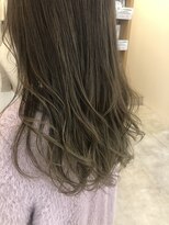 ルナ(Luna)&nbsp;オリーブ×セミロング