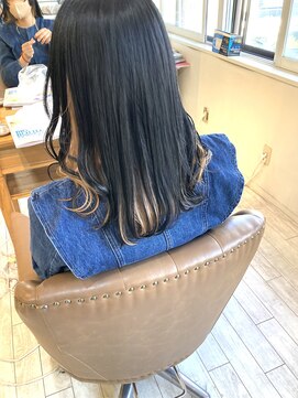 ハル(Hal.) インナーカラー×黒髪