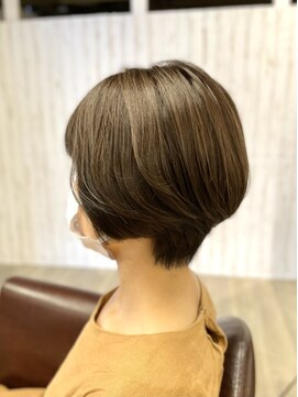 アンプリュス リアン(1+ Unplus lien) 夏ショートマッシュアッシュベージュ/大人ボブ/亀戸