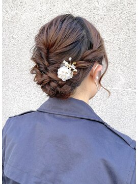 マノハル(MANOHARU) お呼ばれアレンジへア　フルアップスタイル