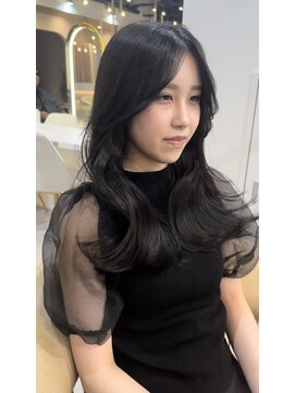 シックスバイギンザロンド 名古屋(six by ginza Lond) レイヤーカット/暗艶カラー