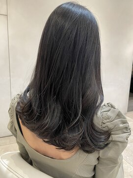 ザックラフィネ(ZACC raffine) オトナガーリー/フェミニン/黒髪/韓国風/ウエーブヘア