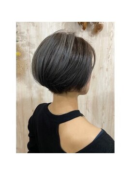 リフラス(Reflus.) くびれショートカット×韓国風小顔ヘア