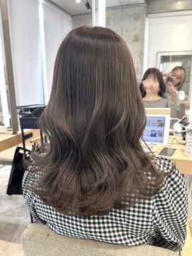 ウェイズ トウキョウ(Ways TOKYO) 柔らかベージュ × セミロング