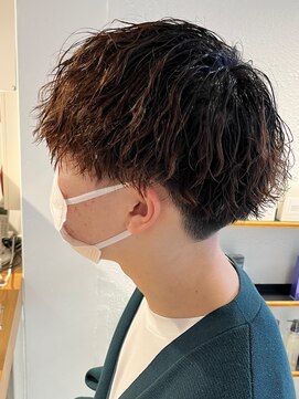 アイズ 海老名(AIZU) メンズパーマ ツイストスパイラルパーマ メンズカット 眉毛