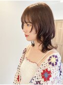 女の子らしいミディアムウルフ