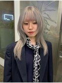 小顔カットロングレイヤーウルフカットハイトーンシルバーカラー