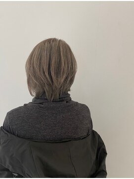 資生堂シンボリックサロン・アルベール 前下がりボブレイヤー