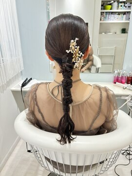 パーヴミックスガラ(Parve Mix GALA) タイト編みおろしヘア