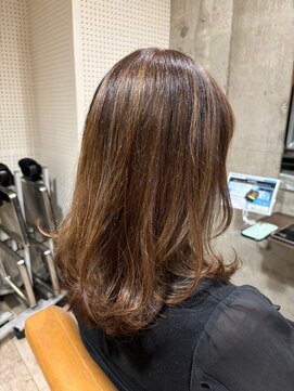 ヘア ルーナ バイ アプリーレ(hair lune by Aprire) 30代40代レイヤー大人可愛いミディアム白髪ぼかしハイライト