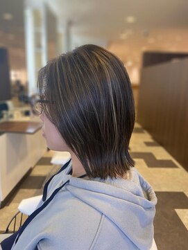 トップヘアー ネオ(TOP HAIR Neo) 外ハネボブ ハイライト