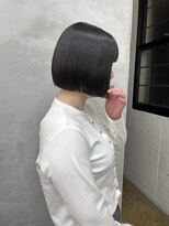 ココロ(COKORO)&nbsp;大人ボブ_前下がりボブ_切りっぱなし