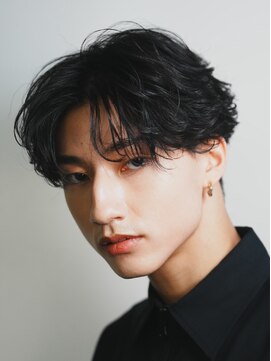 レタッチ バイ フィフス 天神大名(RETOUCH by fifth) 福岡天神メンズフェザーパーマフェザーショートスパイラルパーマ