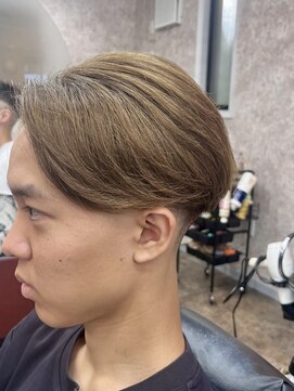 ヘアサロン シュウ 【戸田公園5分/メンズバーバー】スキンフェード×ハイトーン