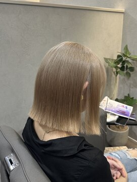 サロンドクオリア(Salon de Qualia) ミルクティベージュ/ぱつっとボブ/キャラメルミルクティー