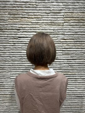 ビスイル 秋葉原店(Vis ill) グレージュカラーボブレイヤースタイル