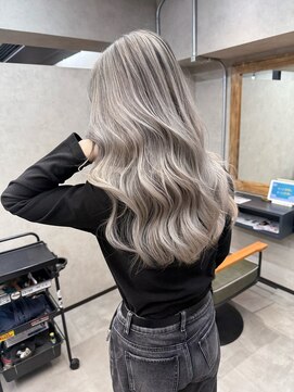 サニー 渋谷(SUNNY) バレイヤージュ、ハイライト、レイヤーカット、ケアブリーチ