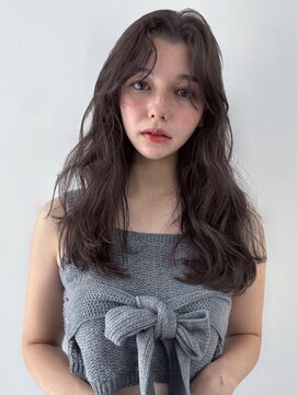 ユーフォリア 青山(Euphoria) 柔らかい抜け感ロング 透明感×艶カラー モテ髪スタイル