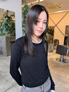 ワイビー グリーン リル(y.be green rel) ストレート個性派レイヤー