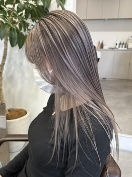 外国人カラーから透明感のある柔らかカラーまでお客様の魅力を最大限に引き出す理想のカラーへ―。