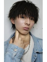 ピア ヤクイン(Pia Yakuin) ラウンド×束感マッシュ