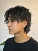 動きで魅せる大人のスパイラルパーマ #メンズ ブリーチ