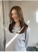 【ステップボーンカット】ロングヘアースタイル