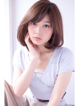 ヘアーアンドファッションシオミエイチ (hair&fashion shiomi H) 手櫛でまとまる斜めバング/ふんわりボブ
