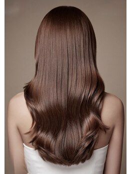 タカハシ ヘア アンド スパ(TAKAHASHI HAIR&SPA)の写真/驚くほどの艶感としなやかな手触りに♪長く持続する髪質改善トリートメント！憧れのサラッサラになびく髪に