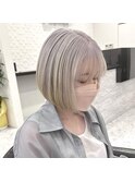 ペールホワイト