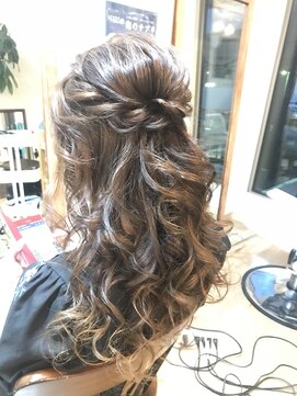 ロカット サロン(Roquat Salon) ふんわりハーフアップアレンジ【ヘアアレンジ 立川/立川南/袴】