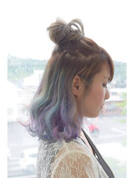 ヘアアンドメイク ムーア(Muuua) ユニコーンカラー