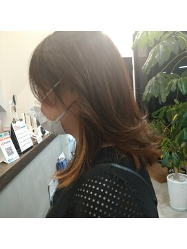 リアン バイ トルシュ ヘアワークス(Riant by TORChe hair works) 切ぱなし、ミディアムヘア