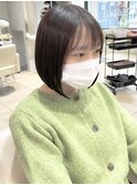 内巻きボブ　顔周りカット
