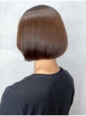 艶感ボブ_ハッシュカットフルバングレッドブラウン_ba477811