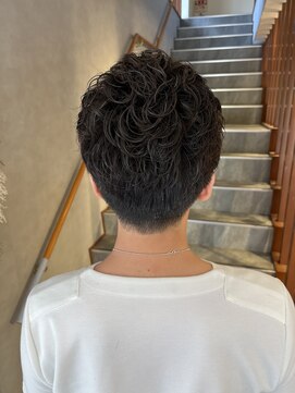 ヴィサージュメゾン(VISAGE maison) かきあげパーマスタイル