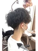 ツイストスパイラルパーマメンズマッシュ刈り上げ　奥東巧真