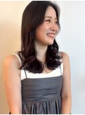 カシスヘア　ブリーチなし　外ハネミディアム　センターパート