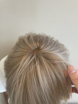 グラムアッシュ(GLAM ASH) ホワイトベージュ