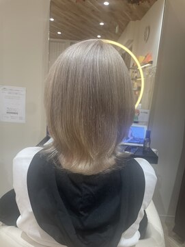 アーチバイケンジ(arch by kenje) ホワイトブロンド